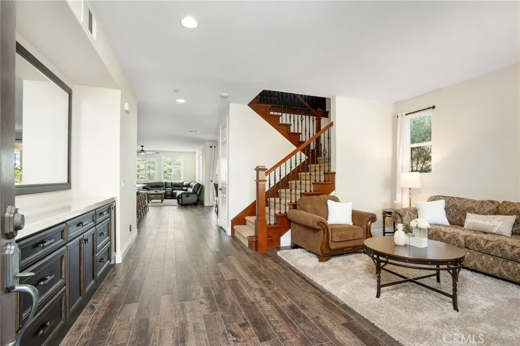 20530 Cheryl Lane, Saugus, California 91350 home-pic-21